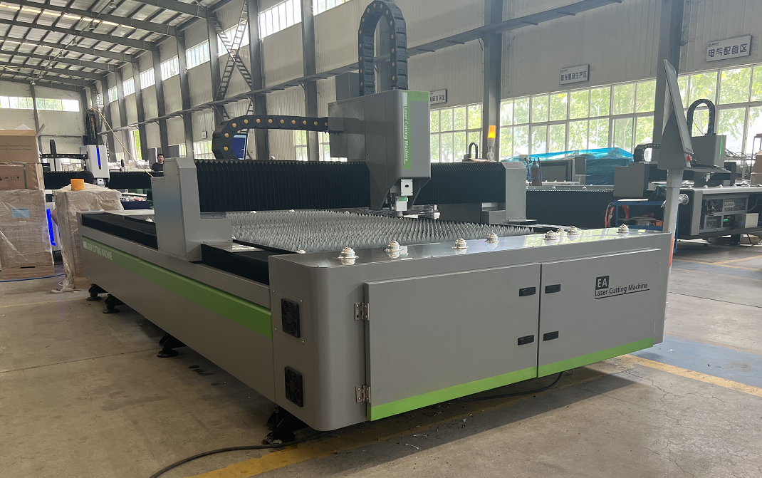 Fiber Laser Cutting Machine 10 - Industrial Laser Cutter For Metal recensione e prezzo