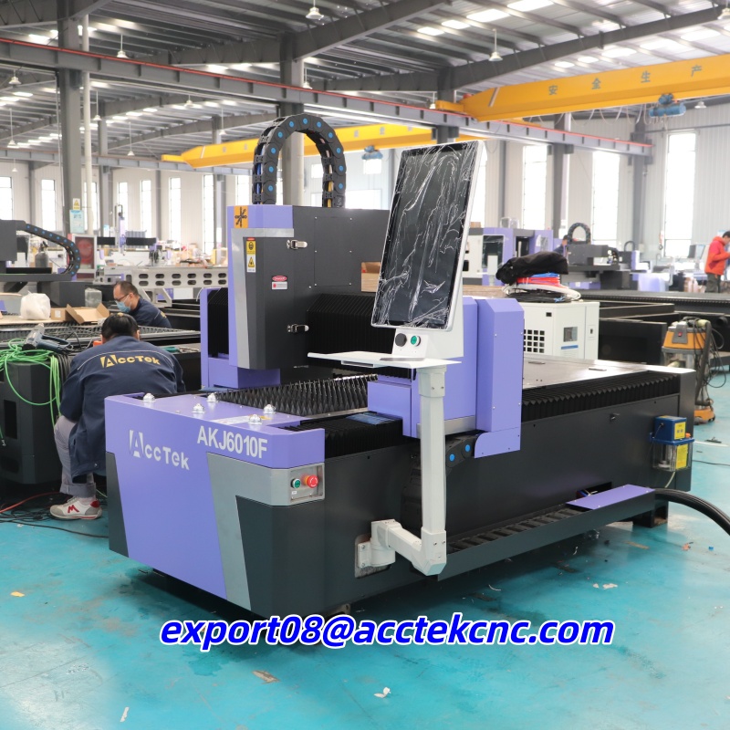CE Certified Small Size Fiber  - Industrial Laser Cutter For Metal recensione e prezzo