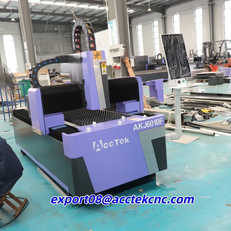 CE Certified Small Size Fiber  - Industrial Laser Cutter For Metal recensione e prezzo