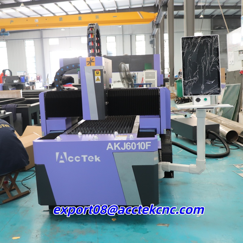 CE Certified Small Size Fiber  - Industrial Laser Cutter For Metal recensione e prezzo