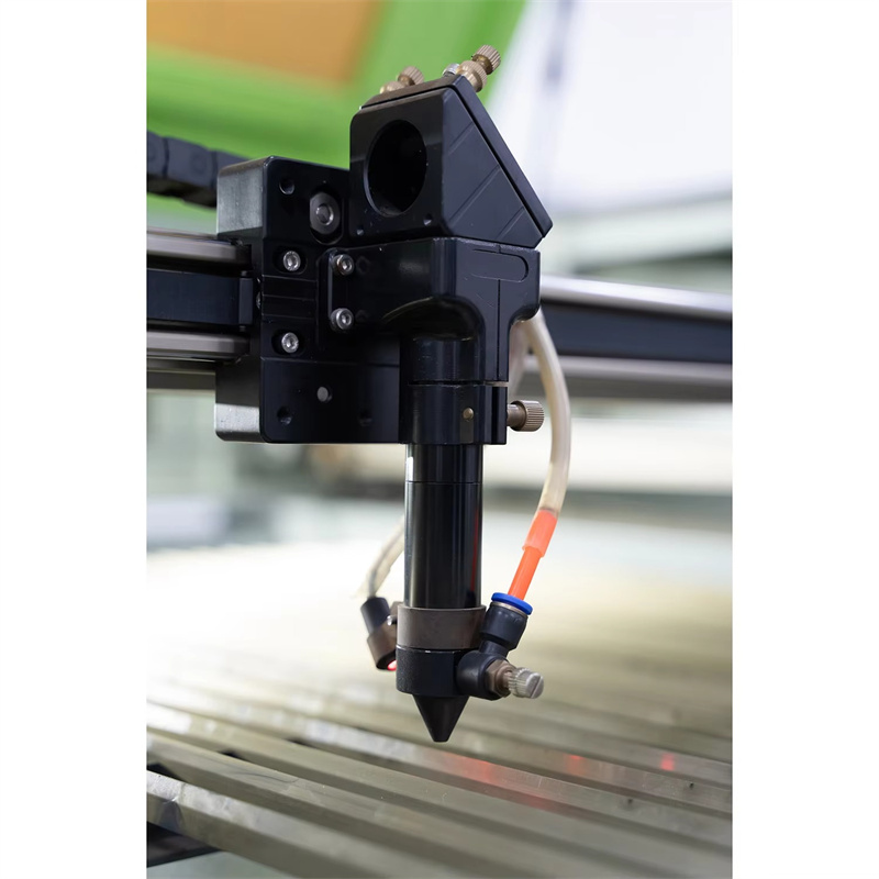 Industrial High Power CNC CO2  - Industrial Laser Fabric Cutting Machine recensione e prezzo