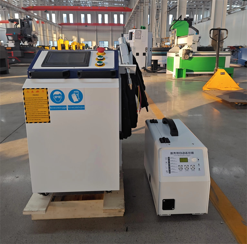 Water-cooled Laser Welding Mac - Handheld Laser Welding Machine recensione e prezzo