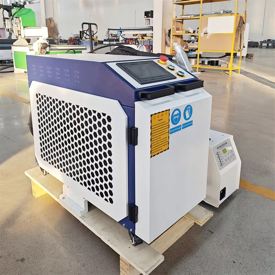 Water-cooled Laser Welding Mac - Handheld Laser Welding Machine recensione e prezzo