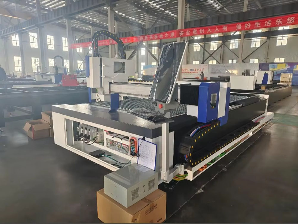 Industrial 3000W CNC Fiber Las - Industrial Laser Cutter For Metal recensione e prezzo