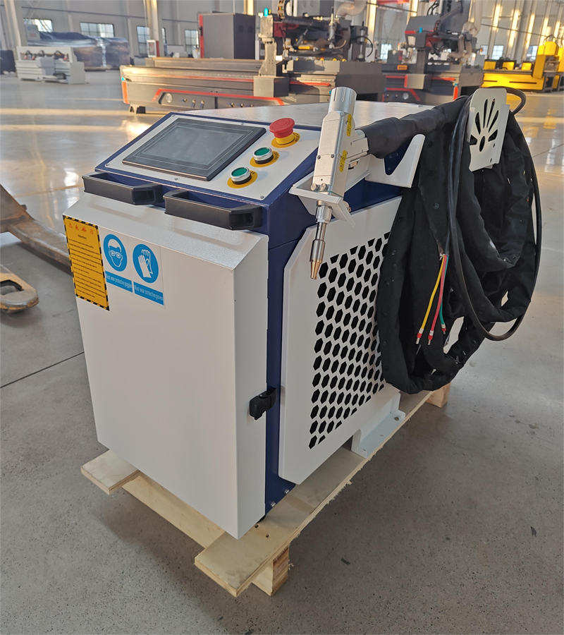 1500W SUP23T 4 in 1 Automatic  - Handheld Laser Welding Machine recensione e prezzo